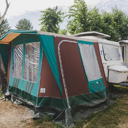 Kemp Keja Camping Chlapowo *