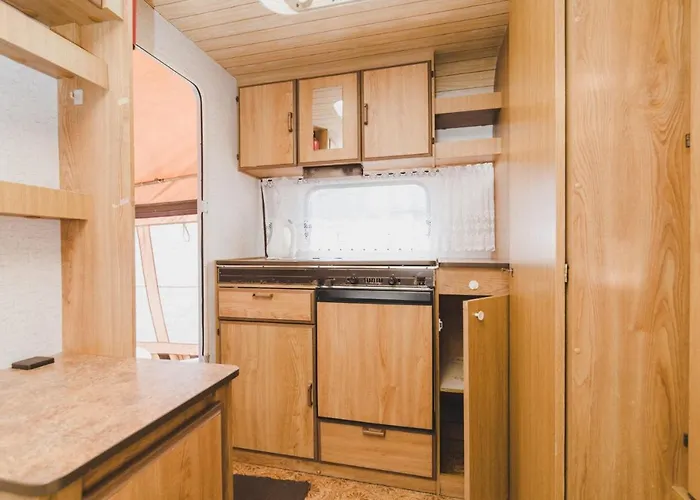 אתר קמפינג Keja Camping Chlapowo *